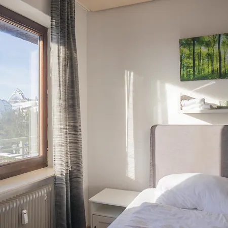 Lägenhet Welcome In - 'leni' Naast De Piste, Met Balkon, Sauna En Zwembad